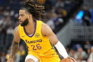 竞彩必发-高效替补！RJ-戴维斯11投6中&amp;三分5中3 得到17分3助攻